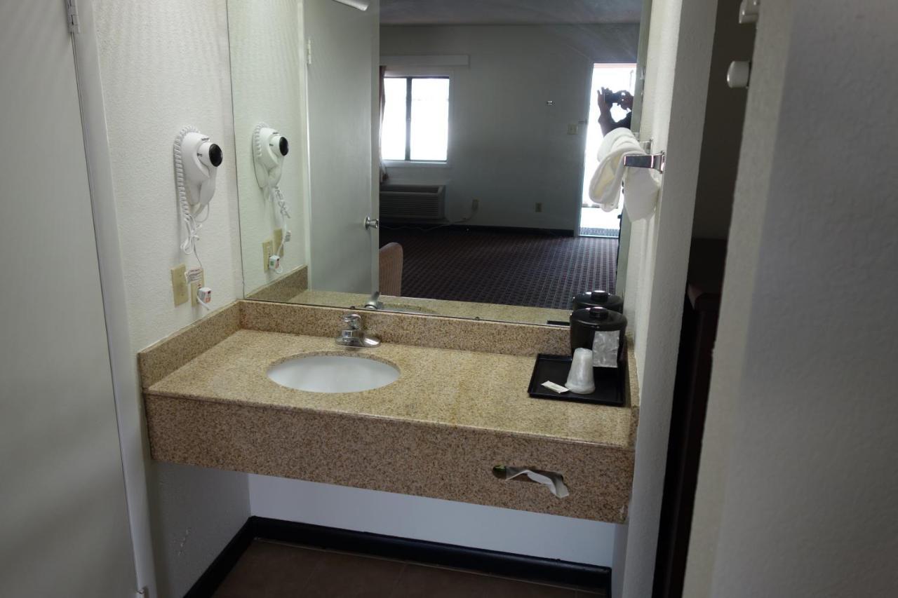Vip Inn And Suites Huntsville Esterno foto